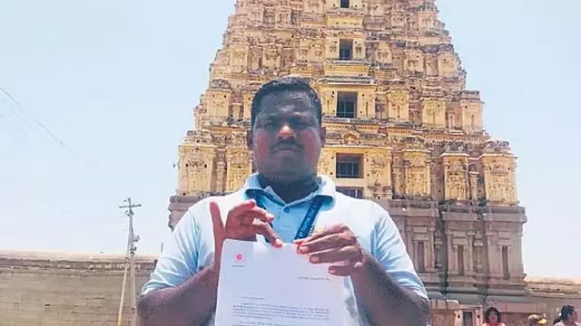 हम्पी के पर्यटक गाइड ने पाकिस्तान को हथियार भेजने पर तुर्की द्वारा भेजे गए प्रशंसा पत्र को फाड़ दिया हम्पी के पर्यटक गाइड ने पाकिस्तान को हथियार भेजने पर तुर्की द्वारा भेजे गए प्रशंसा पत्र को फाड़ दिया