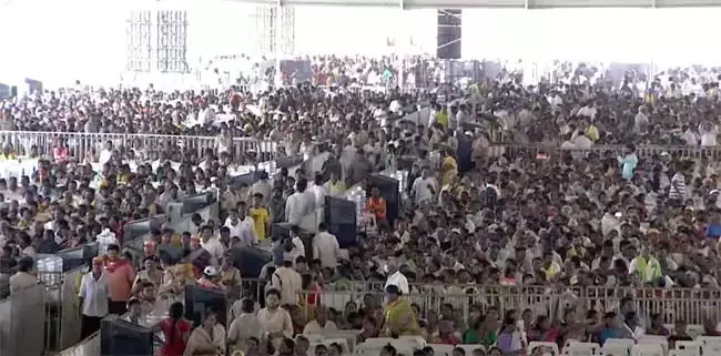 Amaravati : राजधानी पुनर्निर्माण समारोह भीड़ भरी दीर्घाएँ Amaravati : राजधानी पुनर्निर्माण समारोह भीड़ भरी दीर्घाएँ