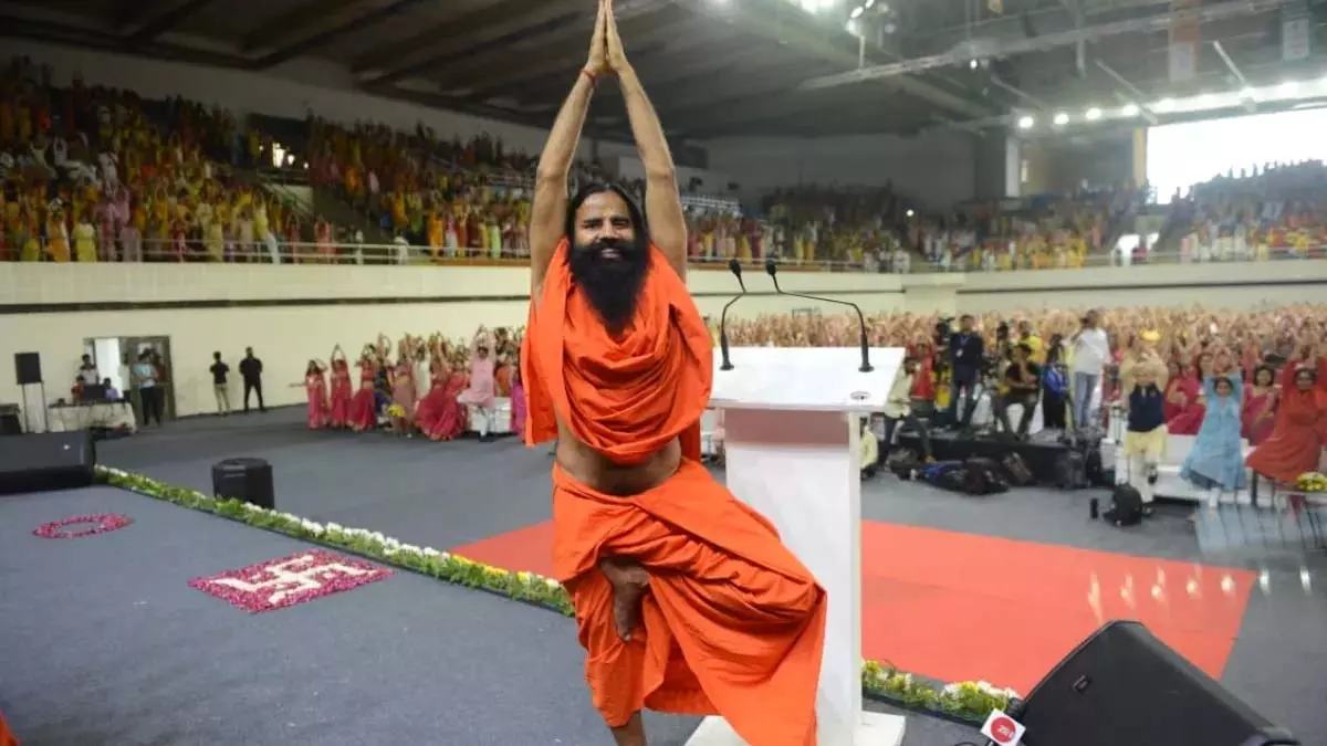 शारीरिक, मानसिक के लिए लाखों लोग पतंजलि योग की ओर क्यों कर रहे रुख शारीरिक, मानसिक के लिए लाखों लोग पतंजलि योग की ओर क्यों कर रहे रुख