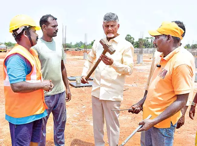 अगर आप कोई आइडिया लेकर आएं तो आप उद्योग स्थापित कर सकते हैं : CM Chandrababu अगर आप कोई आइडिया लेकर आएं तो आप उद्योग स्थापित कर सकते हैं : CM Chandrababu