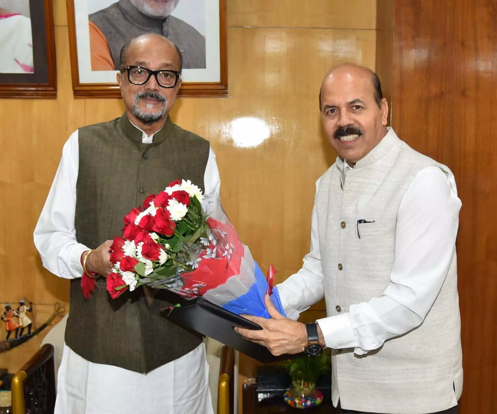 राज्यपाल डेका को राष्ट्रीय आम महोत्सव में शामिल होने का मिला न्यौता राज्यपाल डेका को राष्ट्रीय आम महोत्सव में शामिल होने का मिला न्यौता