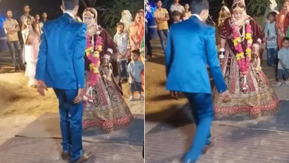दुल्हन को देखते ही नाचने लगा दूल्हा, देखें Video दुल्हन को देखते ही नाचने लगा दूल्हा, देखें Video