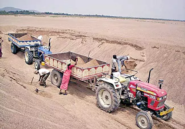Telangana : इंदिराम्मा के घरों के लिए 112 लाख घन मीटर रेत मुफ्त Telangana : इंदिराम्मा के घरों के लिए 112 लाख घन मीटर रेत मुफ्त