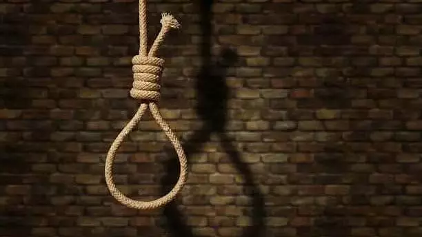 MP : सीहोर के हॉस्टल में 19 वर्षीय छात्र फांसी पर लटका मिला MP : सीहोर के हॉस्टल में 19 वर्षीय छात्र फांसी पर लटका मिला