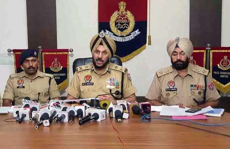 गैंगस्टर Sonu Mota मामला, पुलिस ने मुख्य आरोपी को मनाली से किया गिरफ्तार गैंगस्टर Sonu Mota मामला, पुलिस ने मुख्य आरोपी को मनाली से किया गिरफ्तार