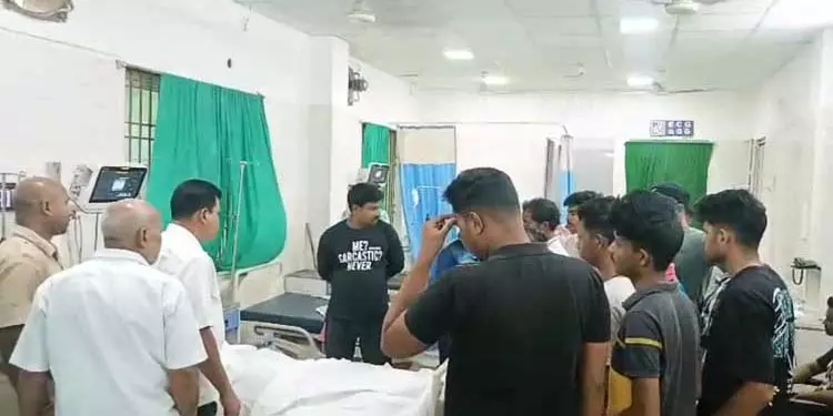 Jagatsinghpur में मैट्रिक परीक्षा में कम अंक आने पर छात्र ने फांसी लगाकर आत्महत्या कर ली Jagatsinghpur में मैट्रिक परीक्षा में कम अंक आने पर छात्र ने फांसी लगाकर आत्महत्या कर ली