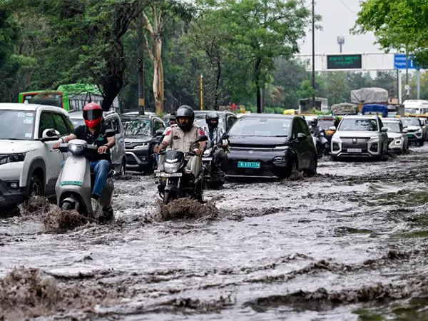Delhi में 1901 के बाद 24 घंटे में दर्ज की गई दूसरी सबसे अधिक बारिश Delhi में 1901 के बाद 24 घंटे में दर्ज की गई दूसरी सबसे अधिक बारिश