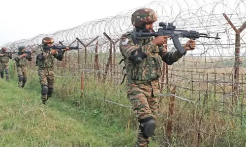 पाकिस्तान ने नियंत्रण रेखा पर फिर की फायरिंग, अलर्ट सेना ने दिया तगड़ा जवाब