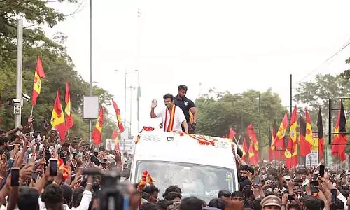 शूटिंग के लिए मदुरै की यात्रा: स्वयंसेवकों का अनुसरण न करें - Vijay