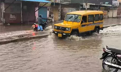 Haryana : तेज आंधी और बारिश, सड़कों पर भरा पानी