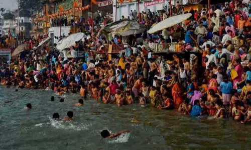 Ganga Saptami Upay: मन की हर मुराद करनी है पूरी तो गंगा सप्तमी पर करें यह काम Ganga Saptami Upay: मन की हर मुराद करनी है पूरी तो गंगा सप्तमी पर करें यह काम