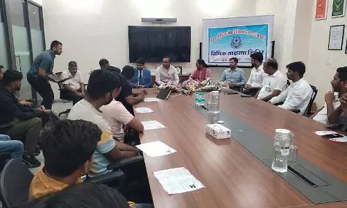 अंतर्राष्ट्रीय मजदूर दिवस पर पीथमपुर में विधिक साक्षरता शिविर का आयोजन