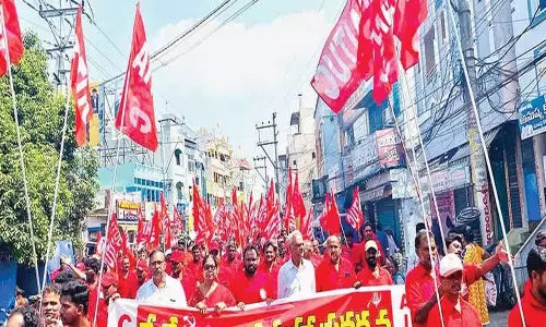जब तक शोषण रहेगा, लाल झंडा लहराता रहेगा: नारायण