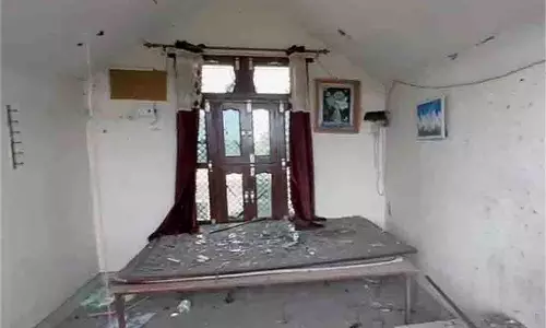 Haryana: अचानक हुआ धमाका, मकान में आईं दरारें Haryana: अचानक हुआ धमाका, मकान में आईं दरारें