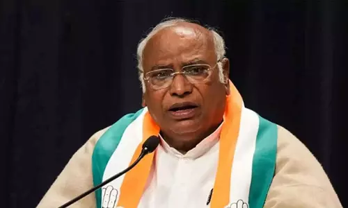 Karnataka: खड़गे ने केंद्र से आरक्षण बढ़ाकर 68% करने का आग्रह किया