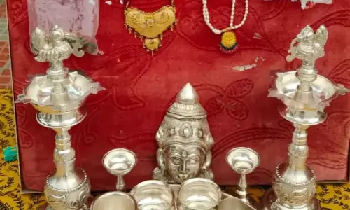 Bangarpet : हुनर दिखाने वाली महिला गिरफ्तार Bangarpet : हुनर दिखाने वाली महिला गिरफ्तार