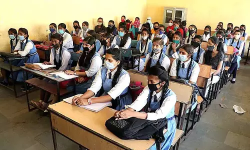 CBSE ने खत्म की अनिवार्य पासिंग व्यवस्था! कक्षा 3, 5, 8 में कम अंक आए तो छात्र होगा फेल CBSE ने खत्म की अनिवार्य पासिंग व्यवस्था! कक्षा 3, 5, 8 में कम अंक आए तो छात्र होगा फेल