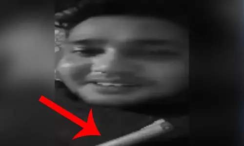 वीडियो रिकॉर्ड कर युवक ने खत्म कर ली अपनी जिंदगी, कहा- जल्द आऊंगा लौटकर... वीडियो रिकॉर्ड कर युवक ने खत्म कर ली अपनी जिंदगी, कहा- जल्द आऊंगा लौटकर...