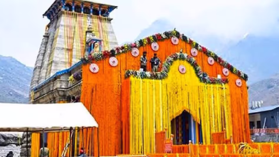 Assam की प्रतिष्ठित जापी केदारनाथ प्रवेश द्वार पर सजी, मंदिर कल श्रद्धालुओं के स्वागत के लिए तैयार