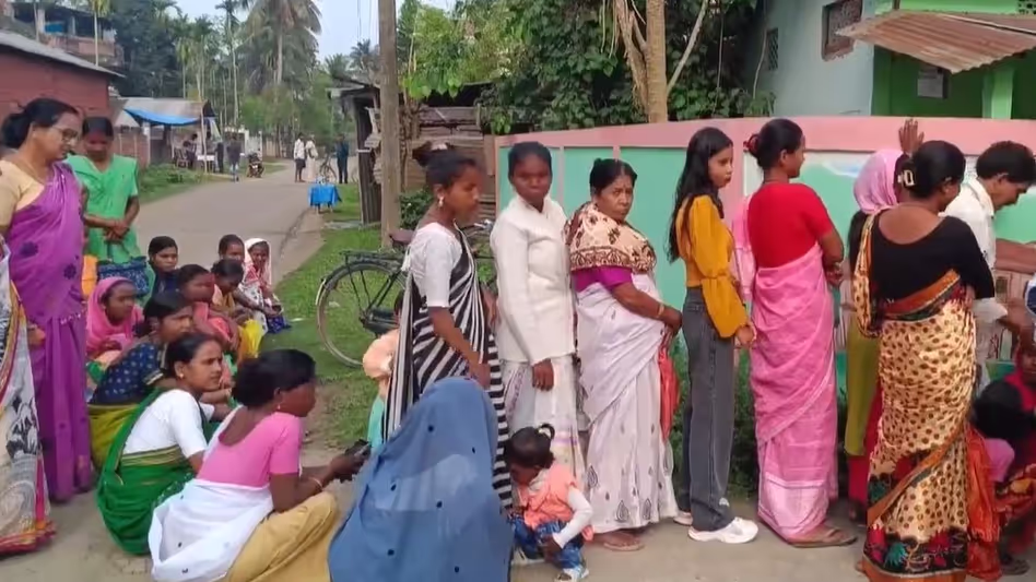Assam पंचायत चुनाव के पहले दो घंटों में 8 प्रतिशत से अधिक मतदान