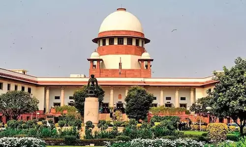 सुप्रीम कोर्ट ने 6 कथित पाकिस्तानी नागरिकों को वापस भेजने पर लगाई रोक