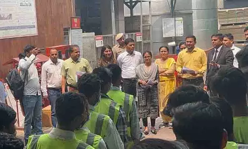 Labor Day: श्रमिकों को उनके अधिकारों के प्रति जागरूक किया गया Labor Day: श्रमिकों को उनके अधिकारों के प्रति जागरूक किया गया