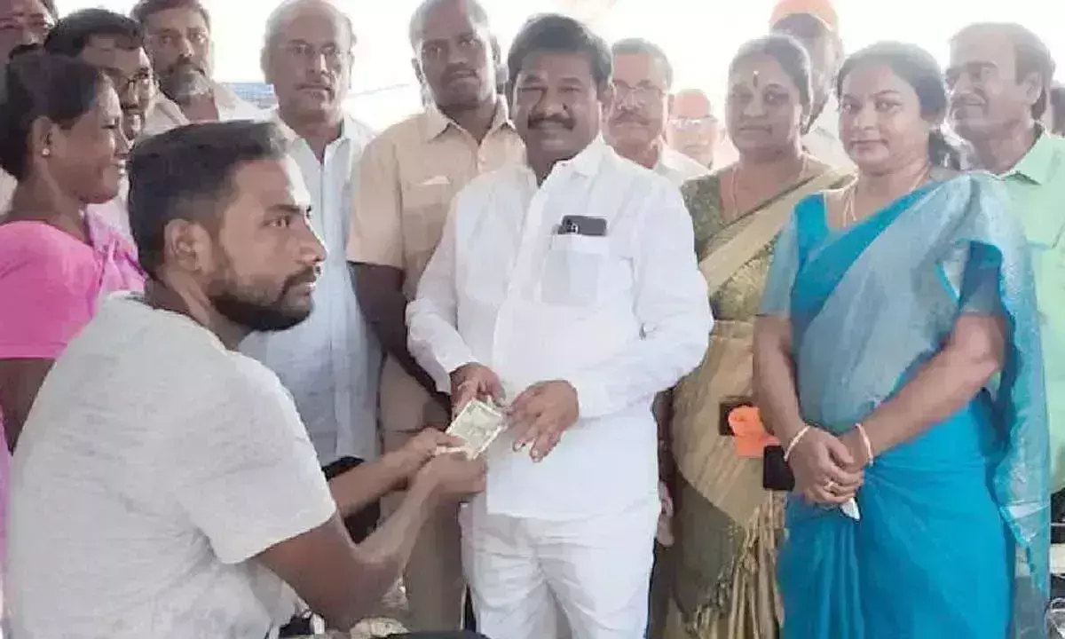 अमरावती के इतिहास में नया अध्याय शुरू होगा: Minister अमरावती के इतिहास में नया अध्याय शुरू होगा: Minister