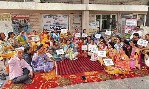 HMV कॉलेज की स्वायत्तता की मांग को लेकर स्टाफ क्रमिक अनशन पर