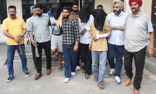 Ludhiana: दम्पति से लूटपाट के आरोप में तीन गिरफ्तार Ludhiana: दम्पति से लूटपाट के आरोप में तीन गिरफ्तार