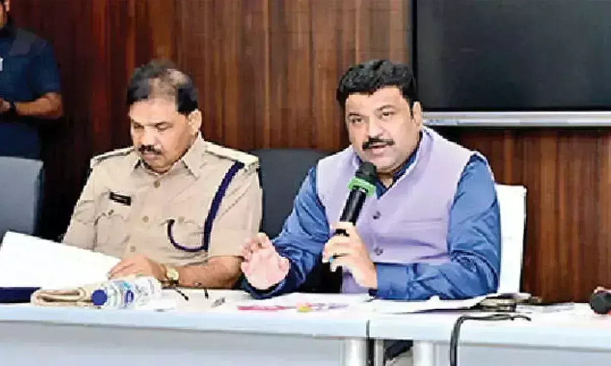 Andhra: कलेक्टर ने नीट यूजी 2025 की व्यवस्थाओं की समीक्षा की