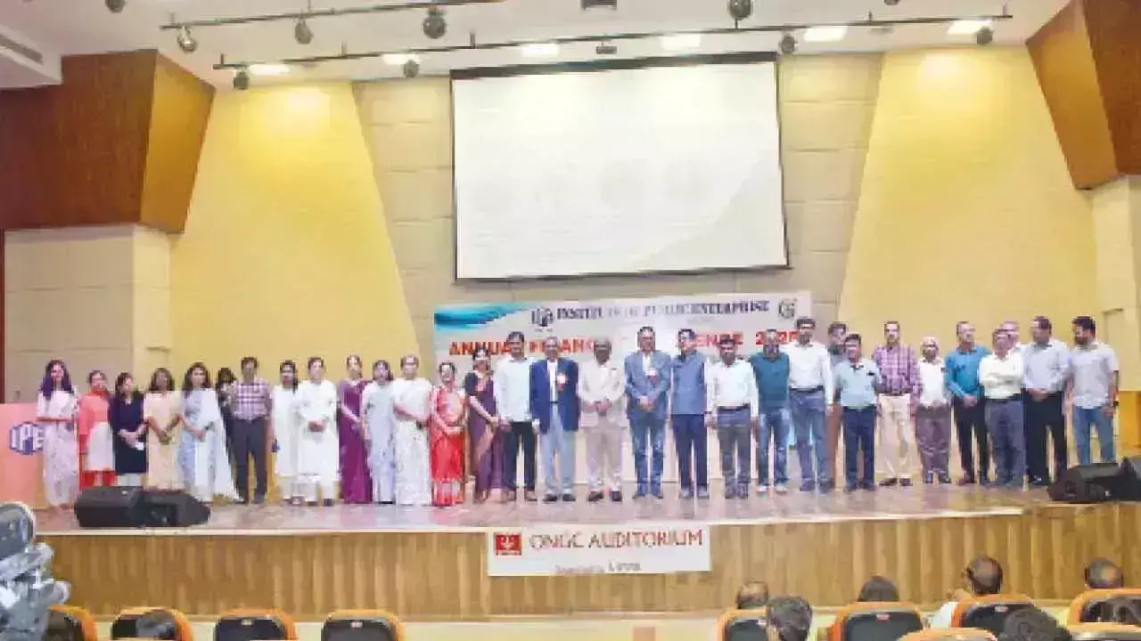 Telangana: अधिक एफडीआई आकर्षित करने पर शोध की आवश्यकता Telangana: अधिक एफडीआई आकर्षित करने पर शोध की आवश्यकता