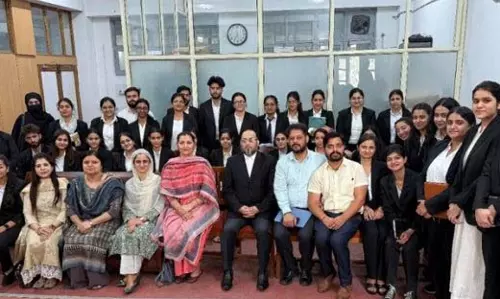 JU लॉ स्कूल ने छात्रों के लिए इमर्सिव कोर्ट विजिट का आयोजन किया
