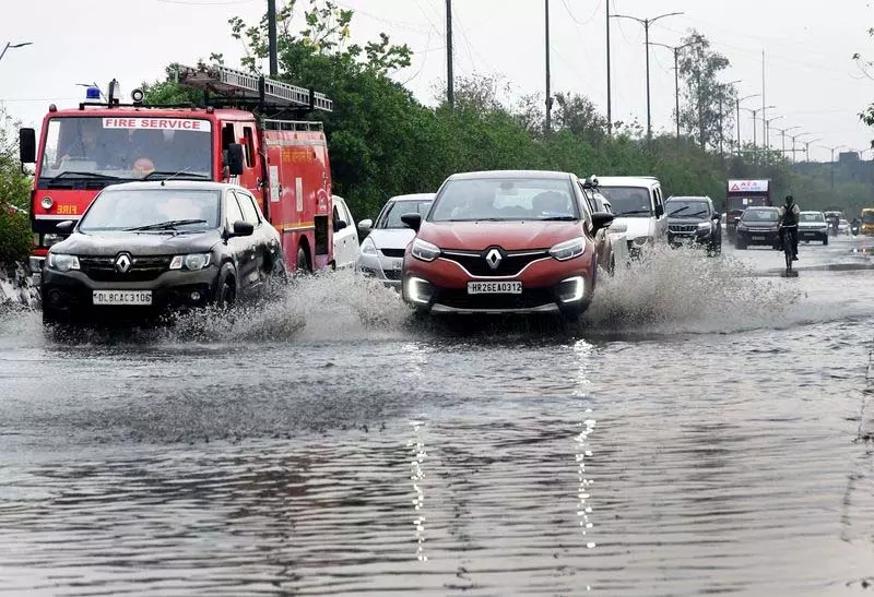 Delhi: जलभराव को लेकर राजनीतिक तूफान Delhi: जलभराव को लेकर राजनीतिक तूफान