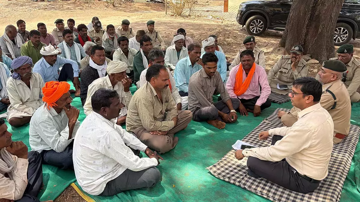 Madhya Pradesh के मांडू में चरवाहे वन मित्र बने Madhya Pradesh के मांडू में चरवाहे वन मित्र बने