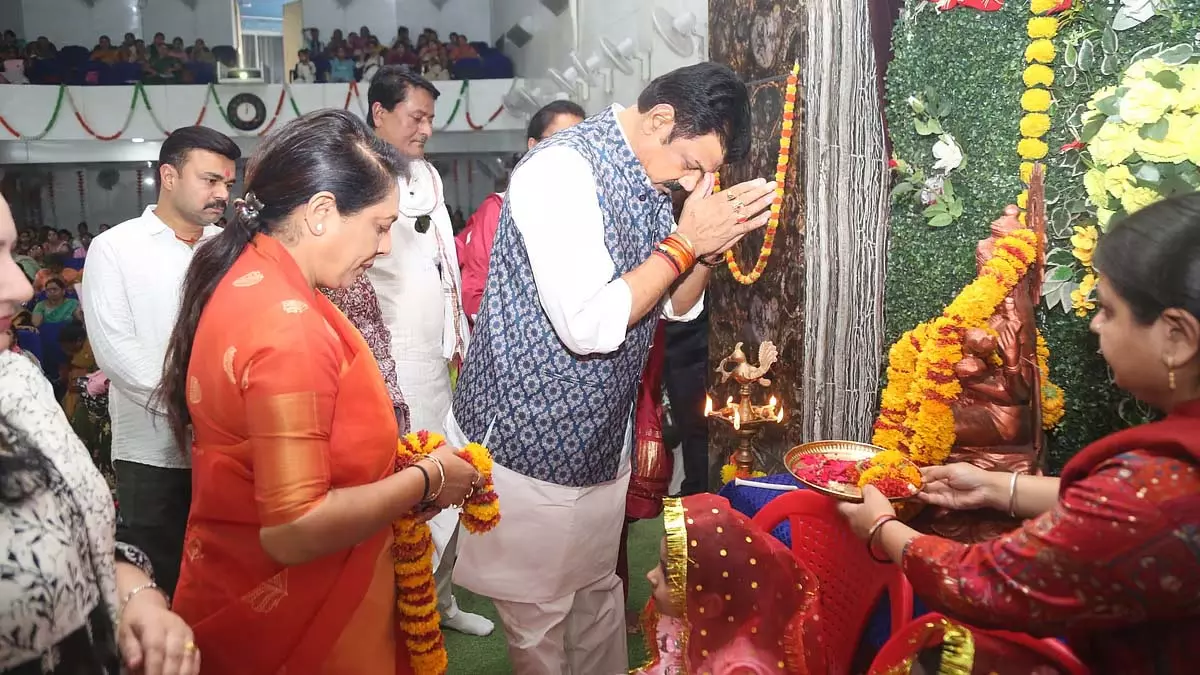 बालिकाएं ईश्वर का उपहार: मंत्री गोविंद सिंह राजपूत बालिकाएं ईश्वर का उपहार: मंत्री गोविंद सिंह राजपूत