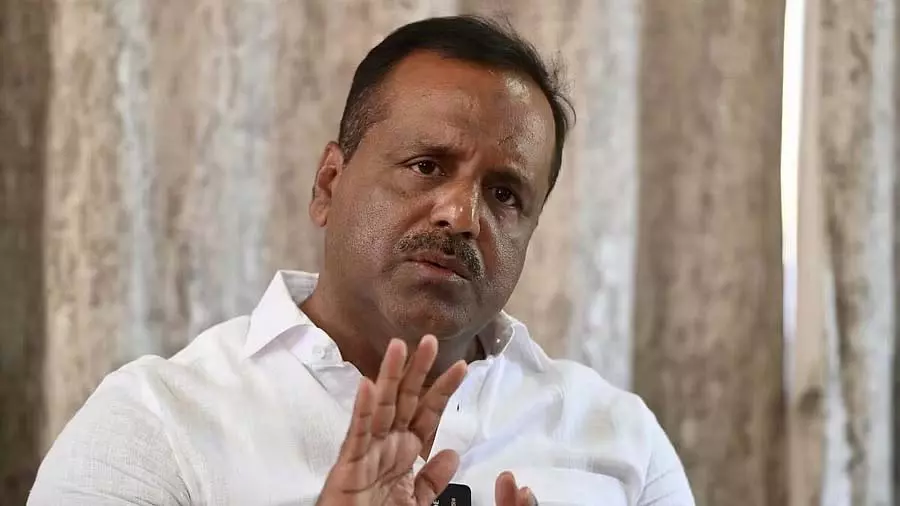 Karnataka: यतनाल की चुनौती के बाद मंत्री ने एक शर्त के साथ इस्तीफा देने की पेशकश की Karnataka: यतनाल की चुनौती के बाद मंत्री ने एक शर्त के साथ इस्तीफा देने की पेशकश की