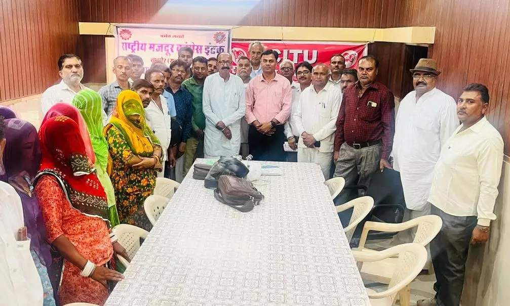 Barmer: कुमार कौशल ने कानूनी अधिकारों के प्रति जागरूकता की अपील की Barmer: कुमार कौशल ने कानूनी अधिकारों के प्रति जागरूकता की अपील की
