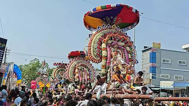 63 थिरुक्काझुकुंड्रम में वेदगिरिश्वरर मंदिर में नयनमार उत्सवम 63 थिरुक्काझुकुंड्रम में वेदगिरिश्वरर मंदिर में नयनमार उत्सवम