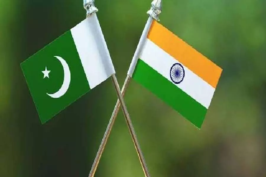 बढ़ते तनाव के बीच India ने पाकिस्तान से सभी आयातों पर प्रतिबंध लगाया बढ़ते तनाव के बीच India ने पाकिस्तान से सभी आयातों पर प्रतिबंध लगाया