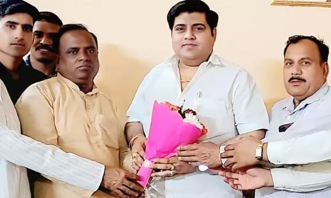 Bareilly: यादव महासभा के प्रदेश उपाध्यक्ष बने सुधीर यादव, समाज ने दी शुभकामनाएं Bareilly: यादव महासभा के प्रदेश उपाध्यक्ष बने सुधीर यादव, समाज ने दी शुभकामनाएं