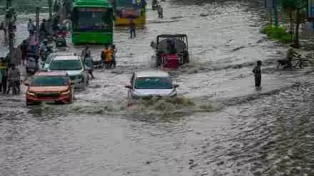 जिले में बाढ़ का खतरा बढ़ता जा रहा जिले में बाढ़ का खतरा बढ़ता जा रहा
