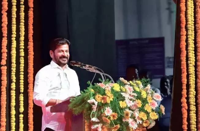 CM रेवंत ने तेलंगाना जाति जनगणना पर गर्व जताया CM रेवंत ने तेलंगाना जाति जनगणना पर गर्व जताया