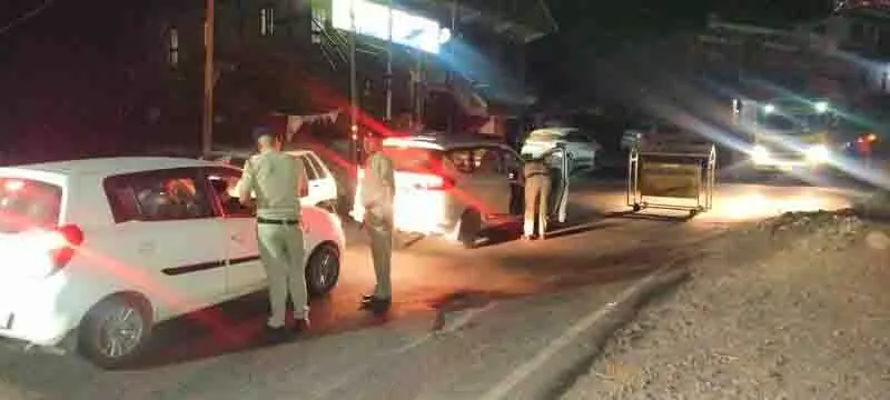 Sirmaur पुलिस ने शराब पीकर वाहन चलाने वालों पर शिकंजा कसा, एक महीने में 162 चालान काटे Sirmaur पुलिस ने शराब पीकर वाहन चलाने वालों पर शिकंजा कसा, एक महीने में 162 चालान काटे