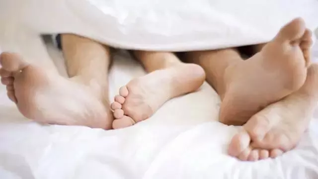 जिम ट्रेनर गिरफ्तार, आरोपी बोला- बॉन्डेज सेक्स के दौरान हुई पत्नी की मौत, परिजन को भरोसा नहीं जिम ट्रेनर गिरफ्तार, आरोपी बोला- बॉन्डेज सेक्स के दौरान हुई पत्नी की मौत, परिजन को भरोसा नहीं