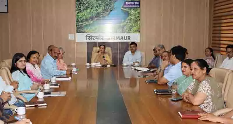 जन कल्याण परियोजनाओं में तेजी लाने के लिए बाधाएं दूर करें विभागाध्यक्ष: Sirmaur DC जन कल्याण परियोजनाओं में तेजी लाने के लिए बाधाएं दूर करें विभागाध्यक्ष: Sirmaur DC