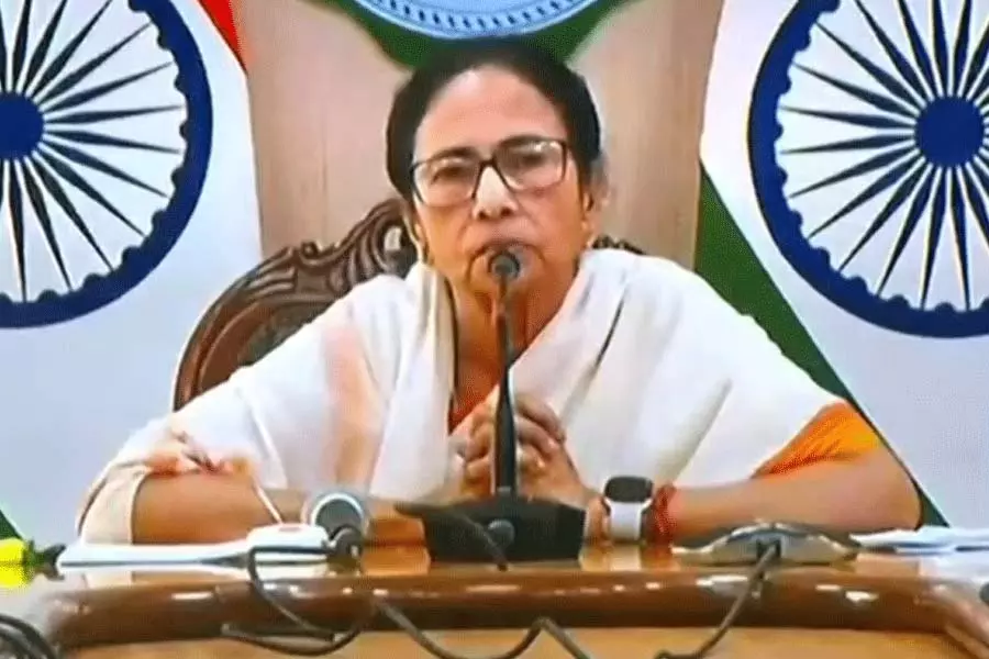 मुर्शिदाबाद हिंसा: Mamata Banerjee 6 मई को समसेरगंज का दौरा करेंगी मुर्शिदाबाद हिंसा: Mamata Banerjee 6 मई को समसेरगंज का दौरा करेंगी