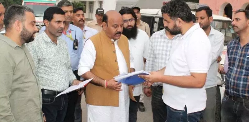 उपमुख्यमंत्री ने Rajouri में विकास कार्यों की प्रगति का निरीक्षण किया उपमुख्यमंत्री ने Rajouri में विकास कार्यों की प्रगति का निरीक्षण किया