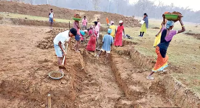Telangana : रोजगार गारंटी योजना पर निगरानी Telangana : रोजगार गारंटी योजना पर निगरानी
