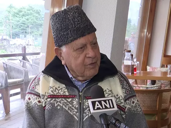 फ़ारूक़ अब्दुल्ला ने आतंकवाद के ख़िलाफ़ अंतिम कार्रवाई का किया आह्वान फ़ारूक़ अब्दुल्ला ने आतंकवाद के ख़िलाफ़ अंतिम कार्रवाई का किया आह्वान