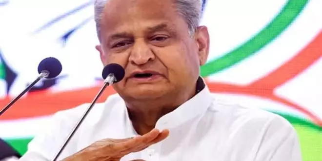 Jaipur: देवनानी ने पूर्व मुख्यमंत्री गहलोत को शुभकामनाएं दी Jaipur: देवनानी ने पूर्व मुख्यमंत्री गहलोत को शुभकामनाएं दी
